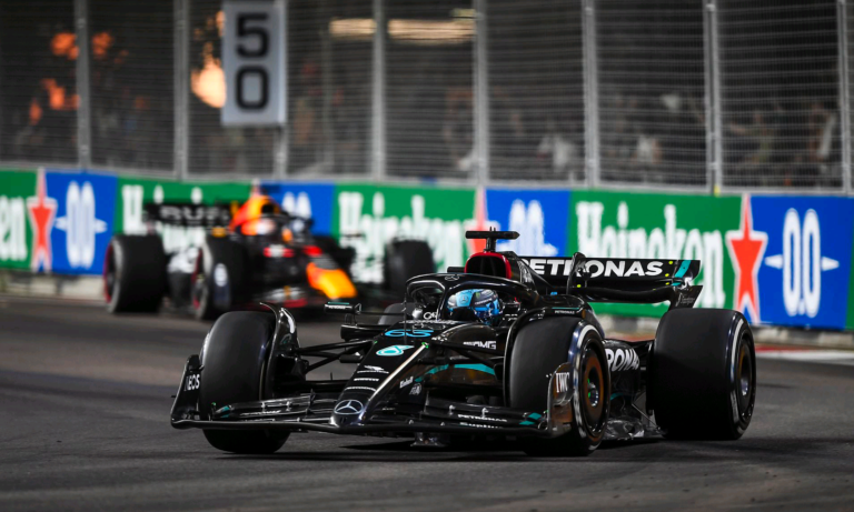 George Russell’s Singapore Grand Prix closes in hopelessness as the Mercedes driver CRASHES on the Ultimate lap whereas closing in on moment put Lando Norris