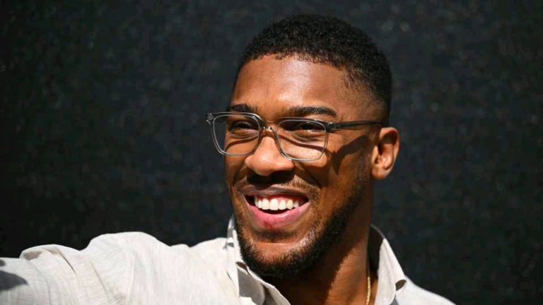 Anthony Joshua joins Rory McIlroy at US Grand Prix after investing in Formula 1 team