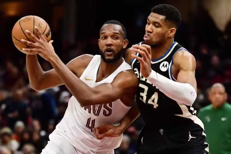 Report: Agents, NBA front offices have discussed potential Giannis-Evan Mobley swap