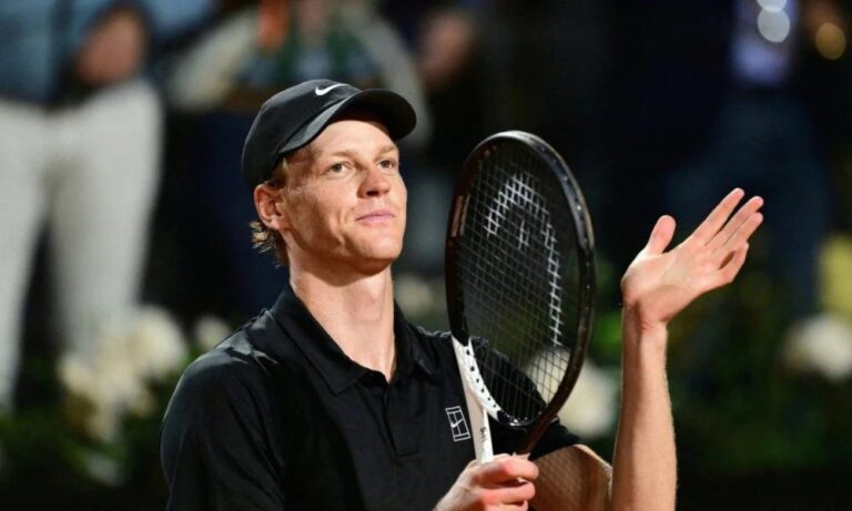 Jannik Sinner ha suscitato un forte dibattito con una dichiarazione decisa sul sistema carcerario italiano, affermando che le carceri non rieducano nessuno e danneggiano la società. Le sue parole hanno acceso discussioni e sorpreso sia i media che l’opinione pubblica. In seguito, Sinner ha chiarito che il suo intento non era criticare il sistema, ma incoraggiare una riforma concreta.