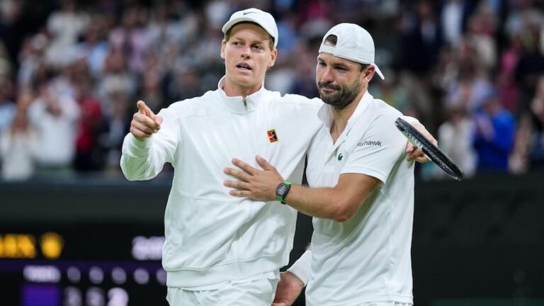 Grigor Dimitrov ha rilasciato una dichiarazione SCONVOLGENTE prendendo di mira Jannik Sinner, affermando che Sinner non ha esitato un attimo riguardo al risultato del match e che avrebbe potuto anche essere squalificato, ma è corso immediatamente in suo aiuto quando si è infortunato: “Non avrei mai pensato che in Italia ci fosse qualcuno così buono! Accetto la sconfitta.”