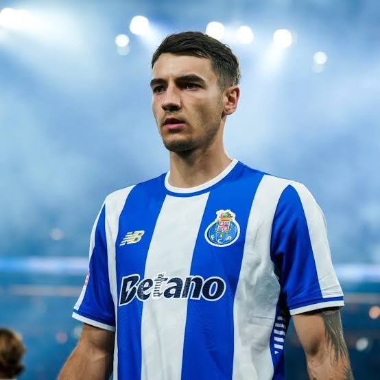 BOMBSHELL ANNOUNCEMENT: FC Porto  centre back , Jakub Kiwior has been banned and suspended from sport as he was tested positive of….see more